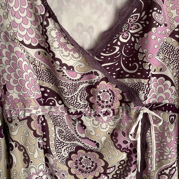 Apt.9 Career V-Neck Fully Lined Top Lace trim flared sleeves- tan & purple- L - Picture 7 of 15